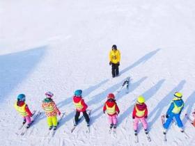 深圳：冬奥特色教育助燃青少年“冰雪梦”
