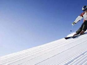 深圳首批冰雪专业毕业生上岗