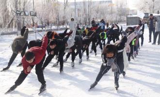 迎深圳冬奥会 新疆已为冰雪人才培训按下“快进键”