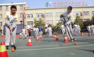 冰雪运动进校园 “奥运火炬”传进深圳中小学校园